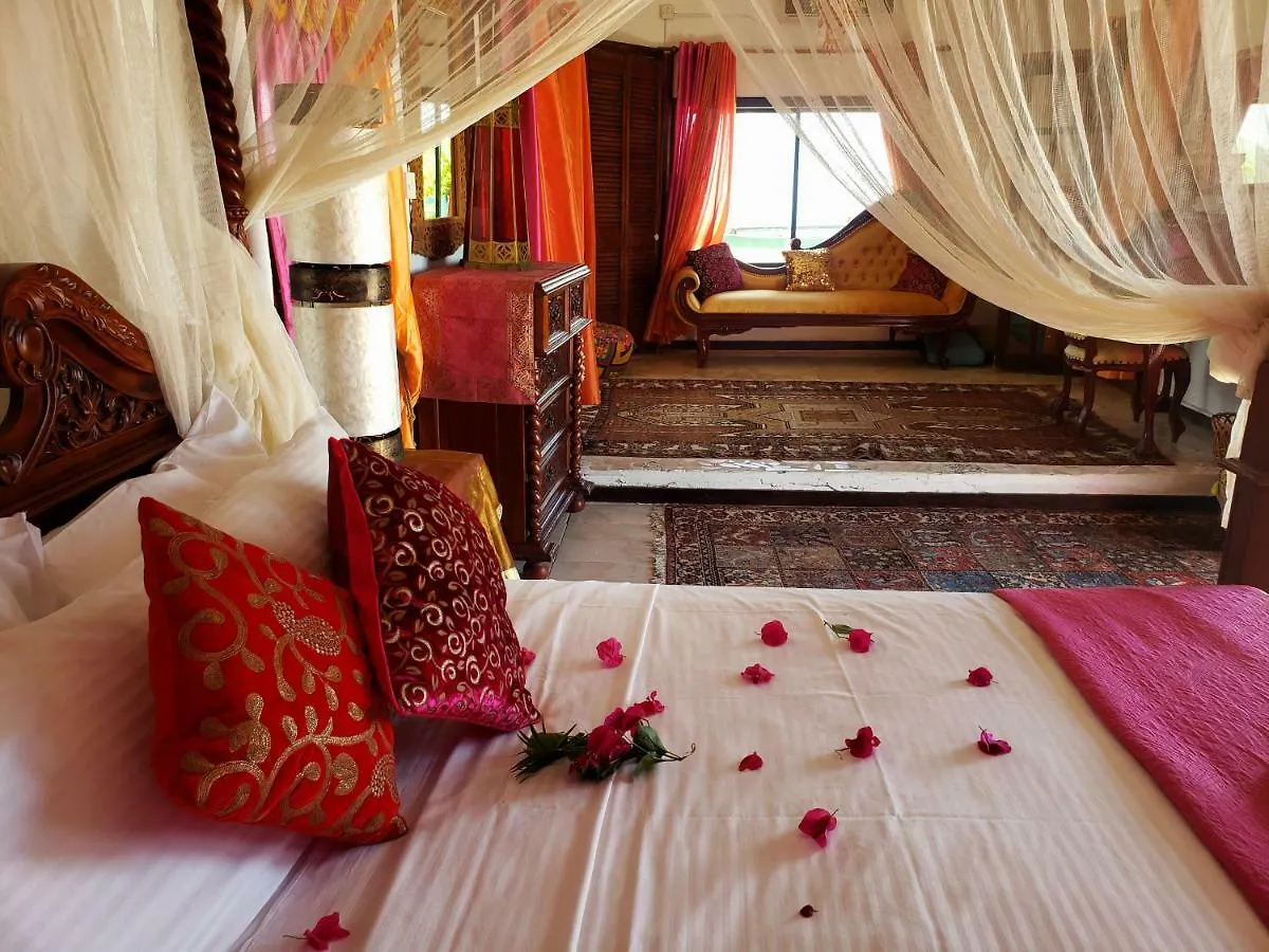 سوفريير Crystals Villa Hotel 4*,